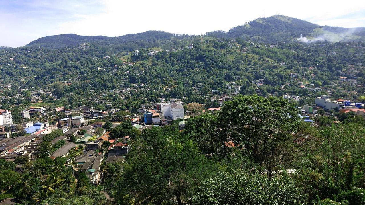 Sky Valley Hotel Kandy Exterior photo